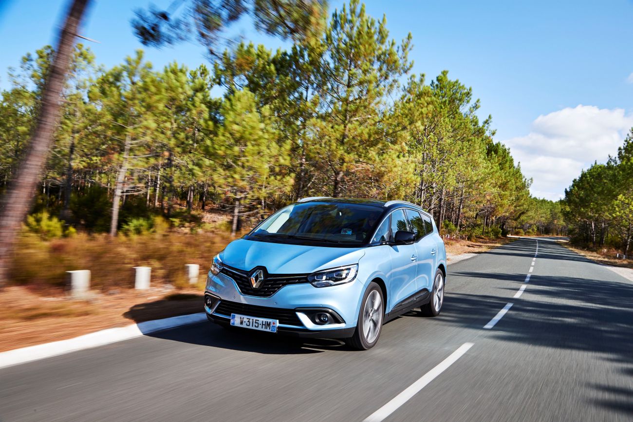 81447_2016_Drive_tests_New_Renault_GRAND_SCENIC_in_the_Bordeaux_region