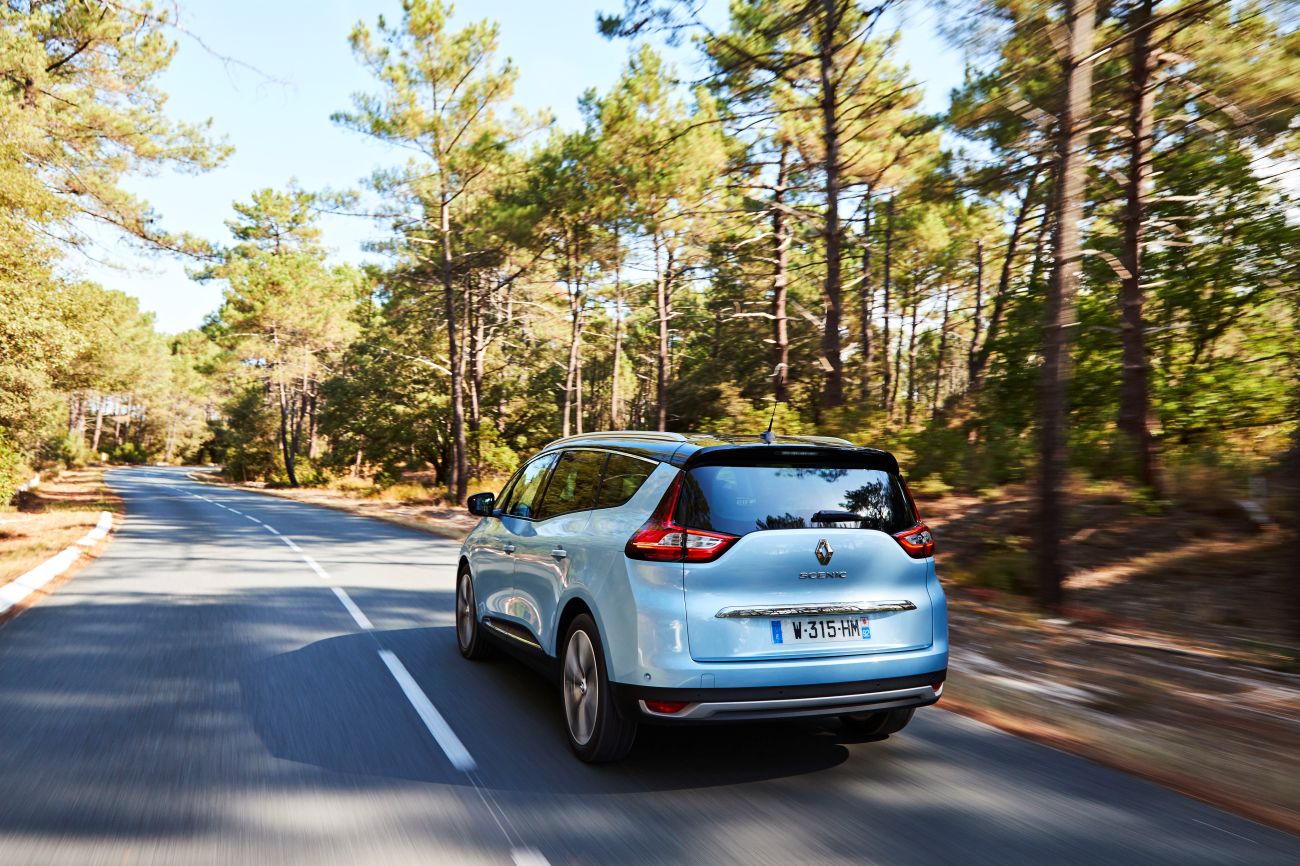 81450_2016_Drive_tests_New_Renault_GRAND_SCENIC_in_the_Bordeaux_region