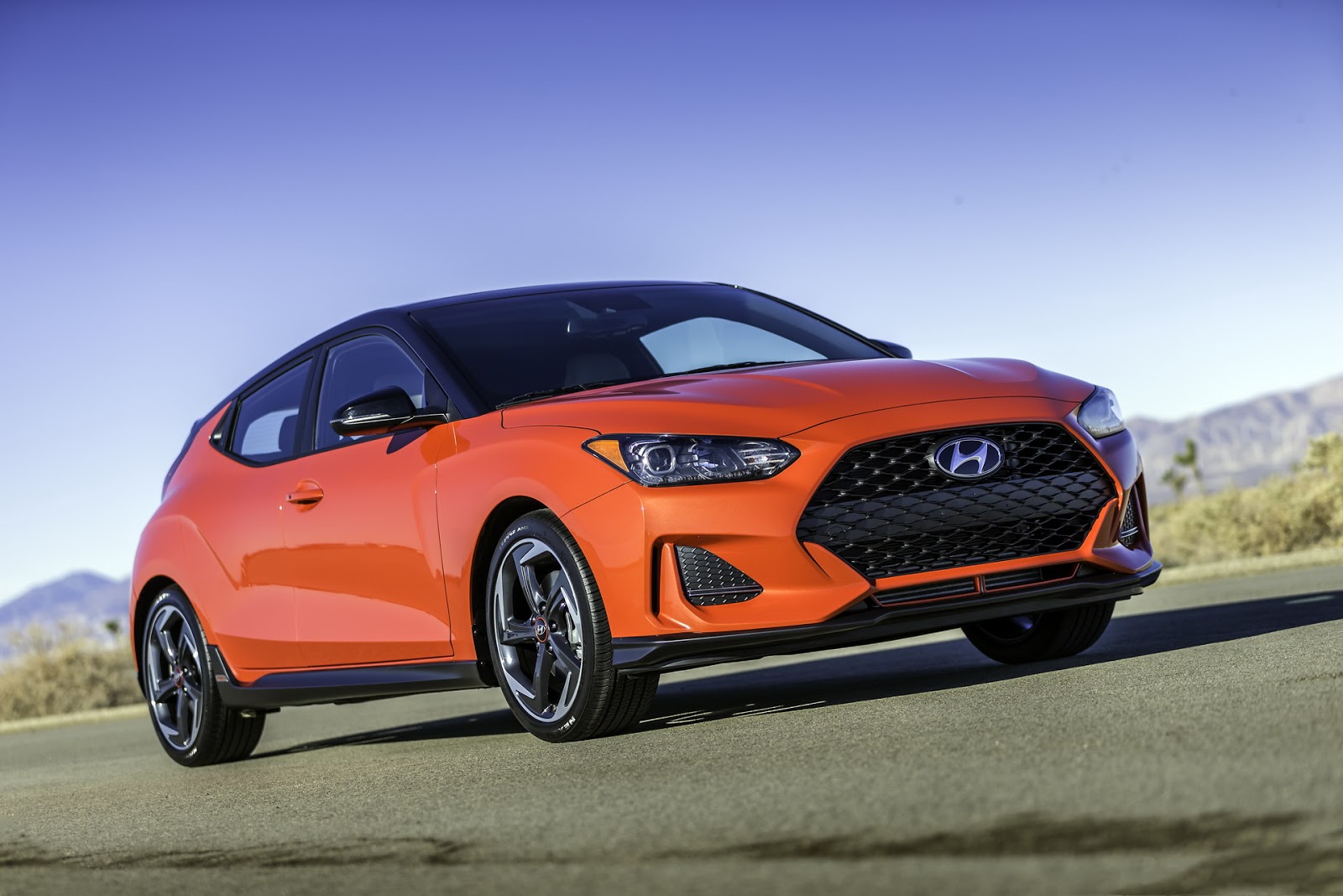 Hyundai Veloster 2018 (39)