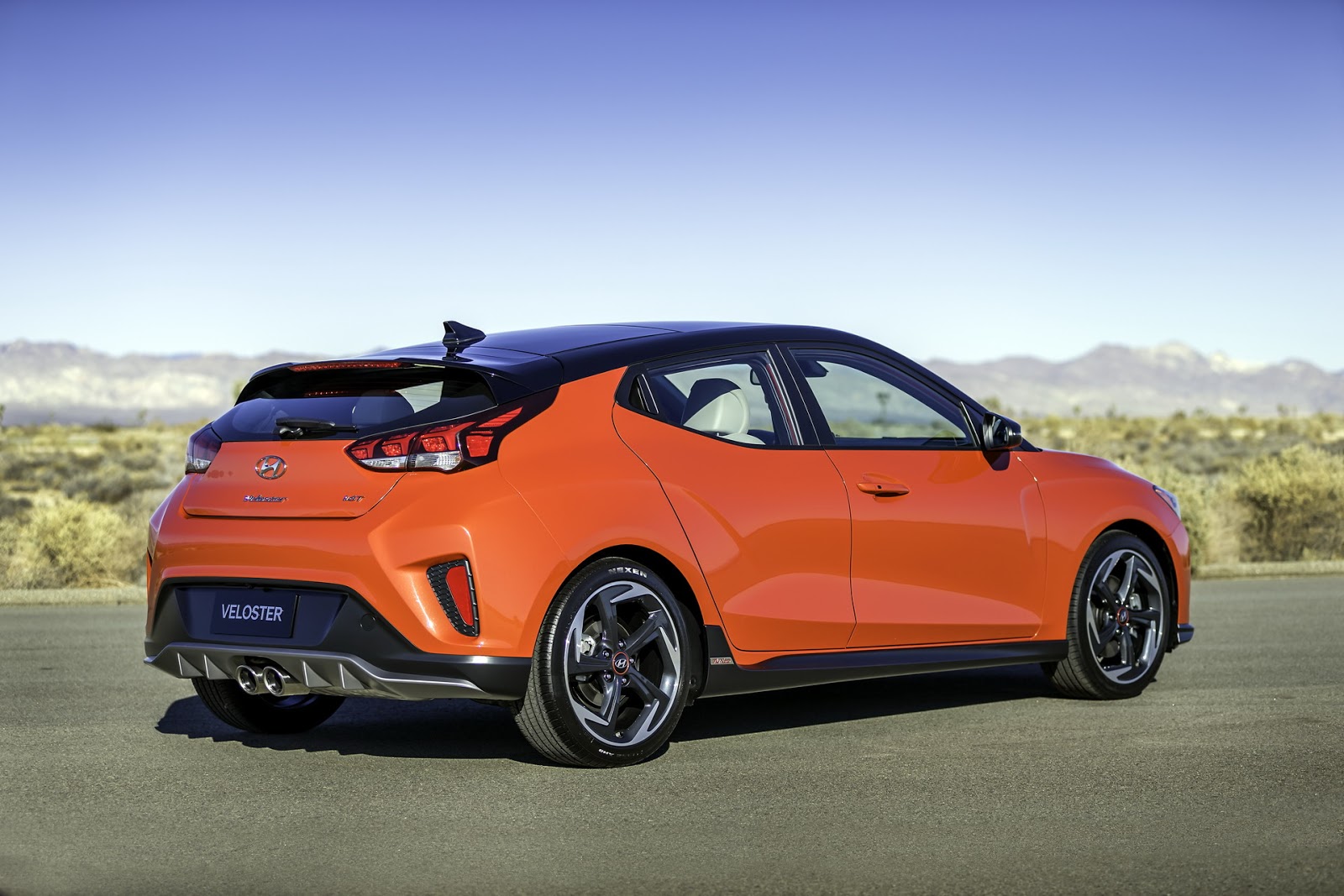 Hyundai Veloster 2018 (41)