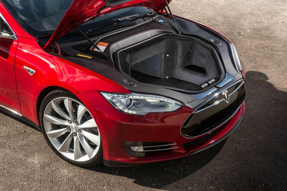 Tesla model s (11)