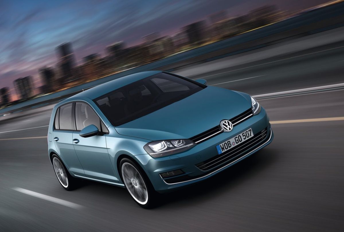 Volkswagen-Golf-2013-1280-07