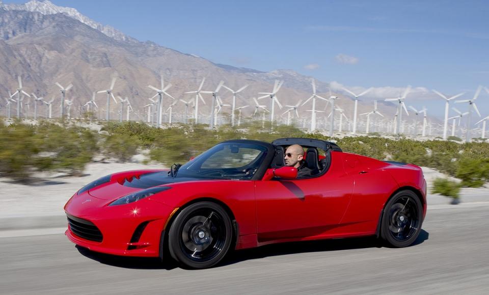 19-Tesla-Roadster-960×600