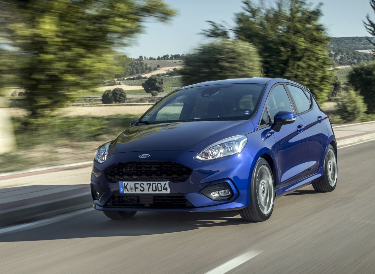 2017_Ford_Fiesta_ST-Line_Deep_Impact_Blue_006