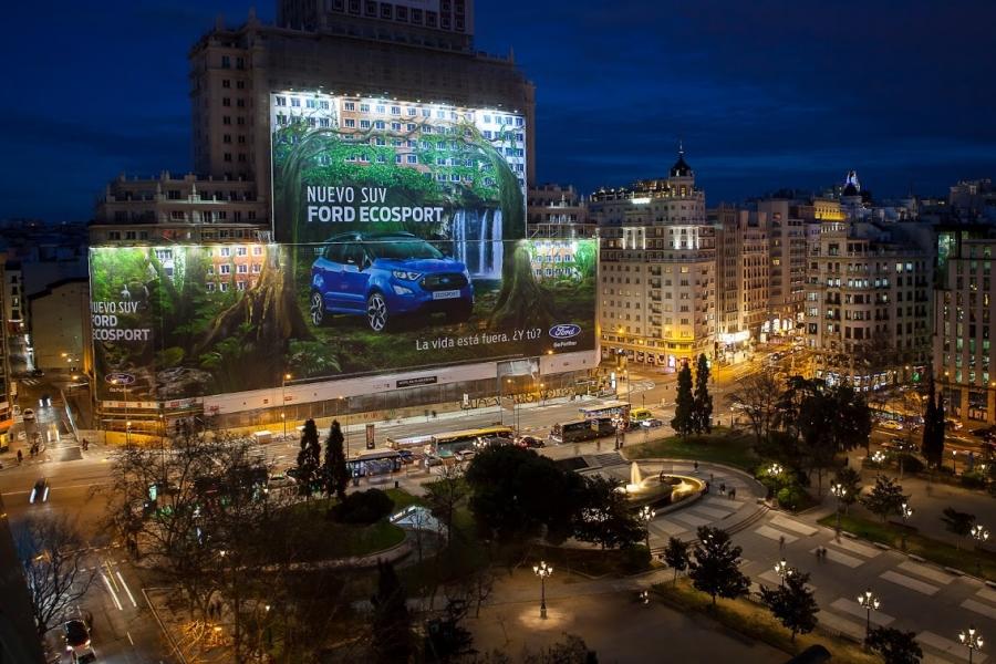 EcoSport-Billboard-night-960×600