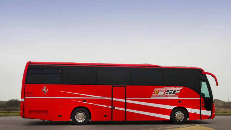 Ferrari_Bus4