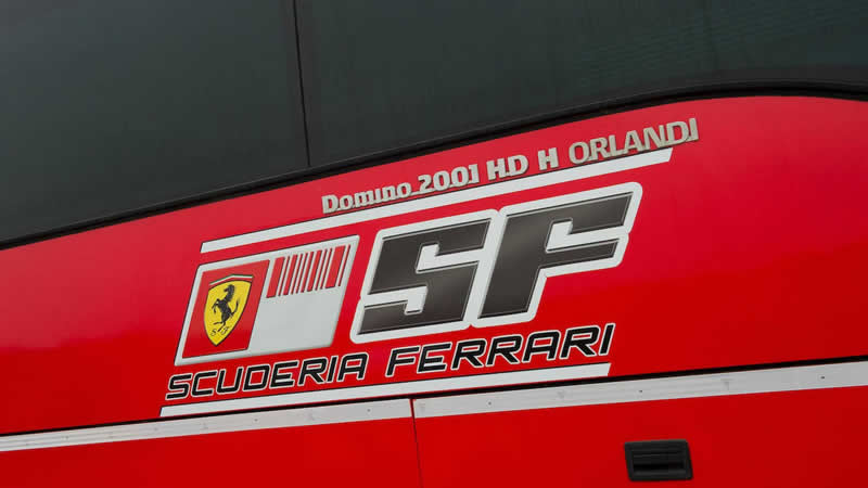 Ferrari_Bus7