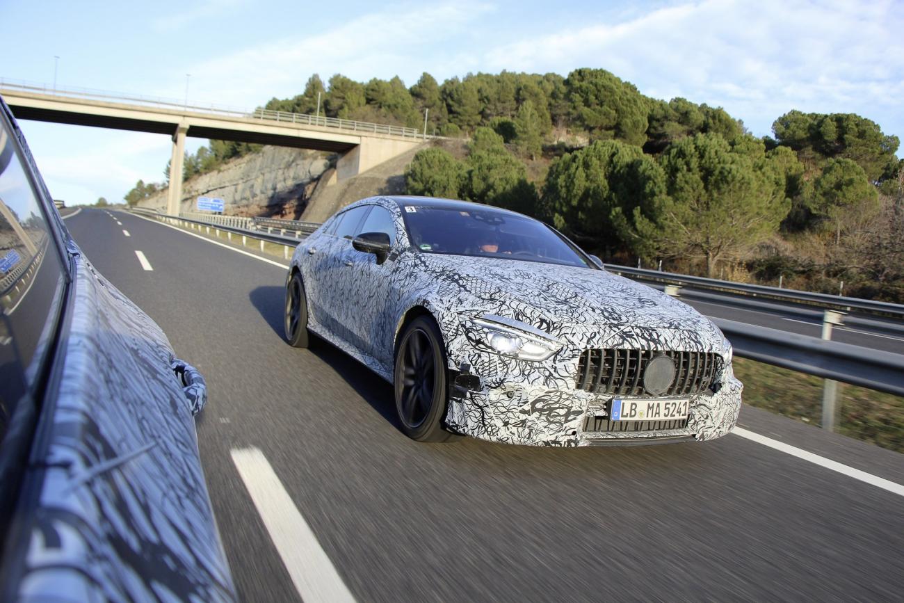 Mercedes-AMG viertüriger GT auf Entwicklungsfahrt