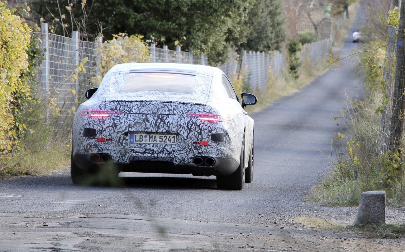 Mercedes-AMG viertüriger GT auf Entwicklungsfahrt