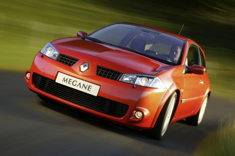 Renault-Megane_RS_3-door-2004-1600-01