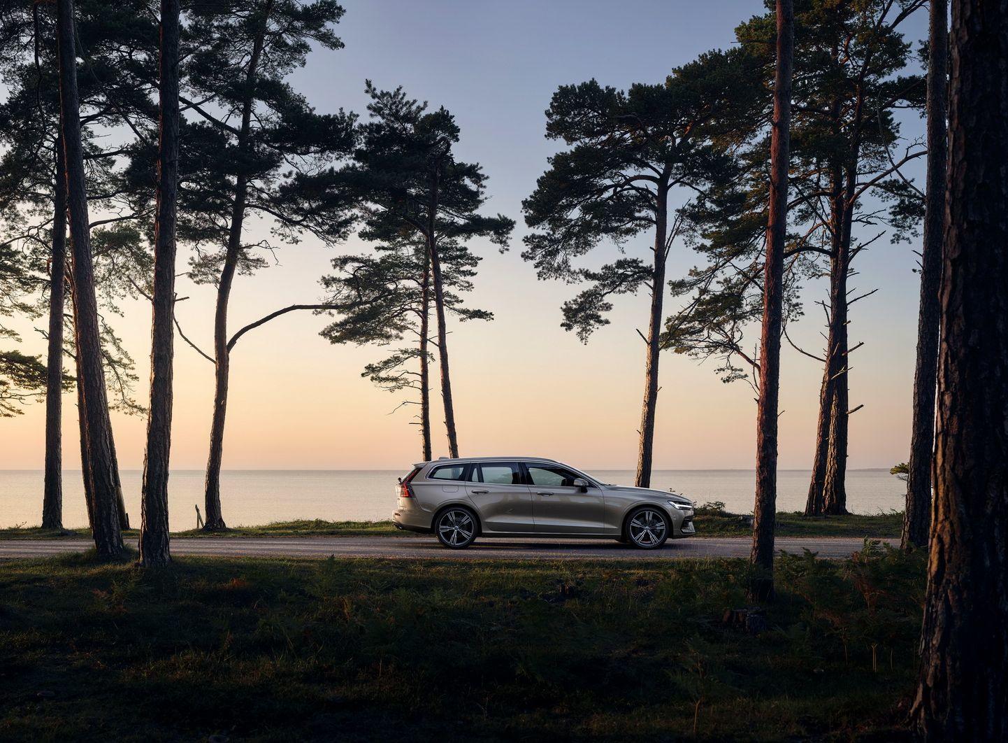 New Volvo V60 exterior