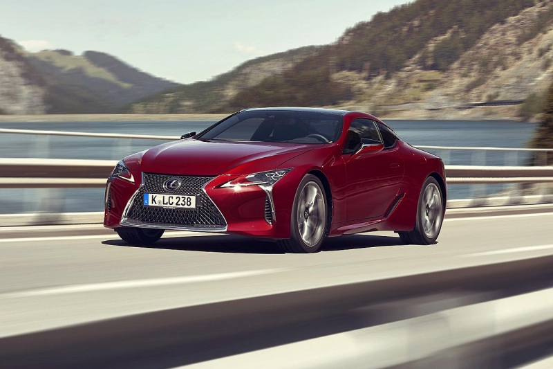 lexus-lc500-dynamic-001