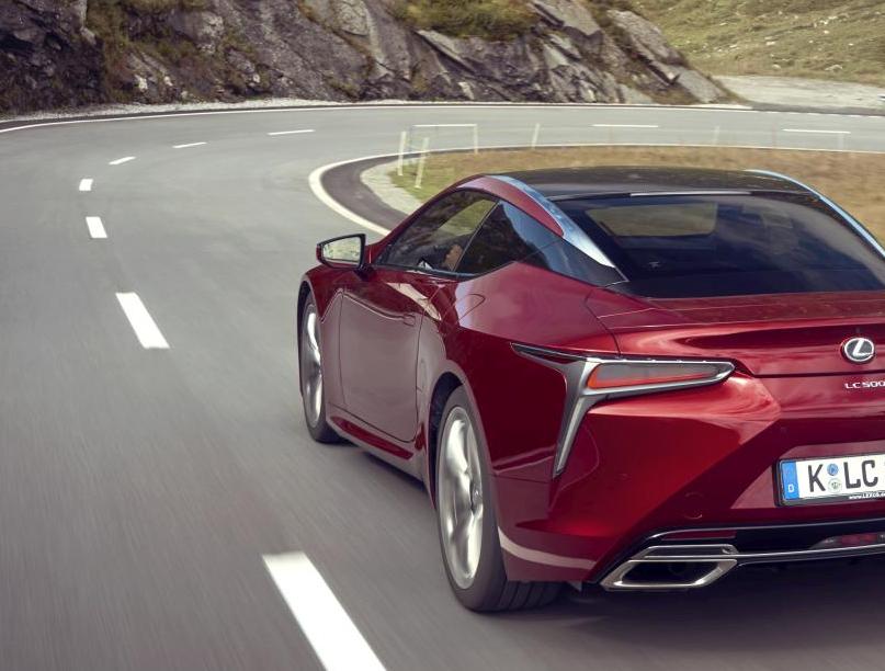 lexus-lc500-dynamic-022