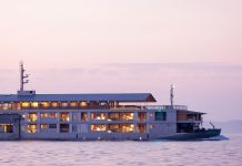 Hotel flutuante no Japão oferece férias em paz e harmonia com a natureza