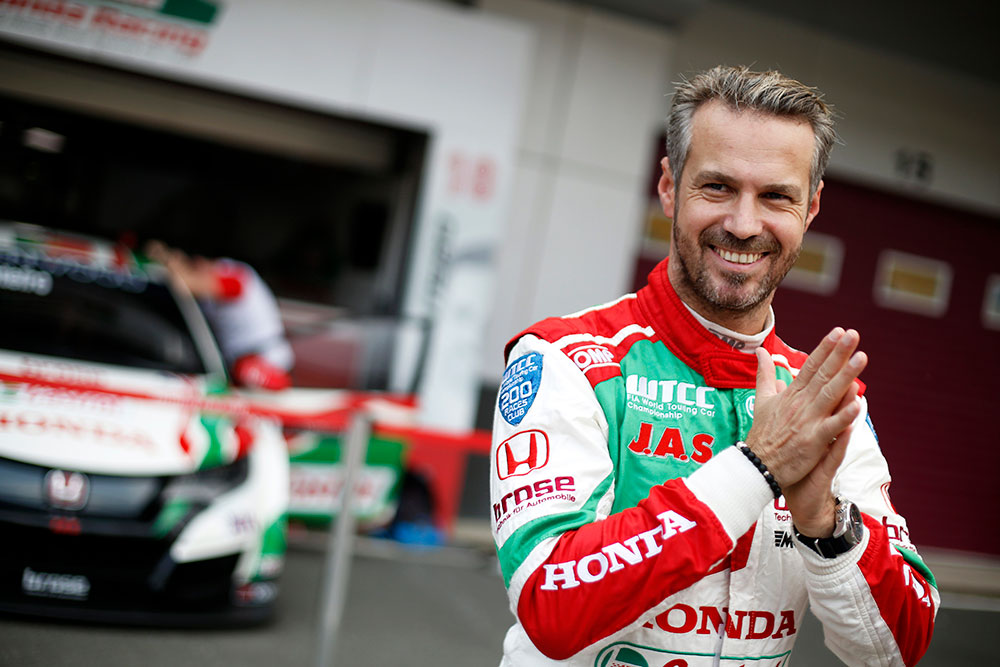 WTCC - WTCC community gets behind Tiago Monteiro