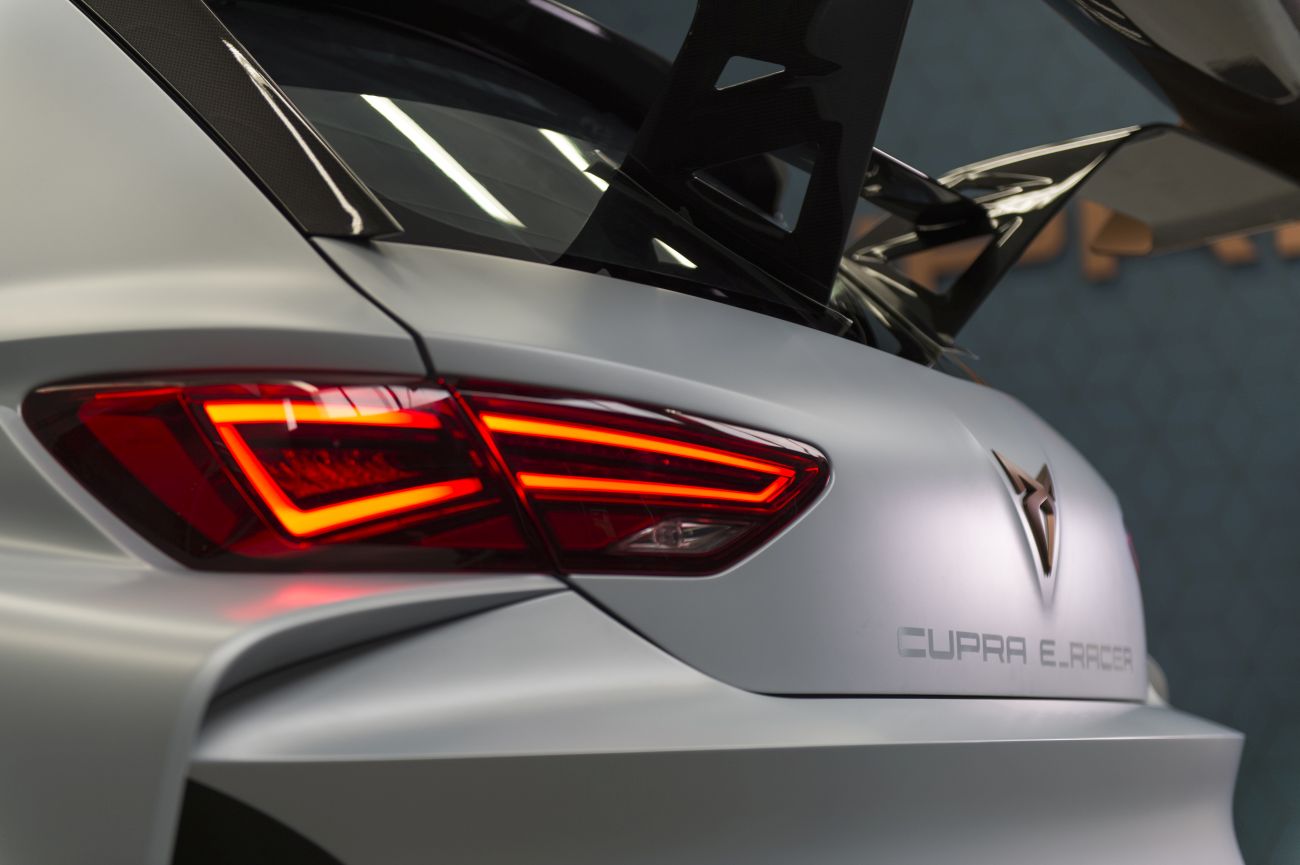 CUPRA_Story_eRacer_010_HQ