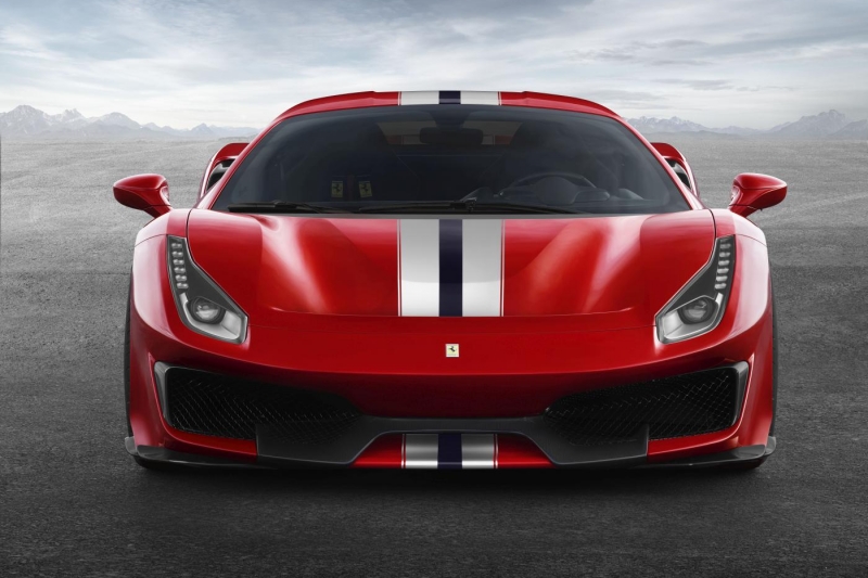 Ferrari 488 Pista (1)