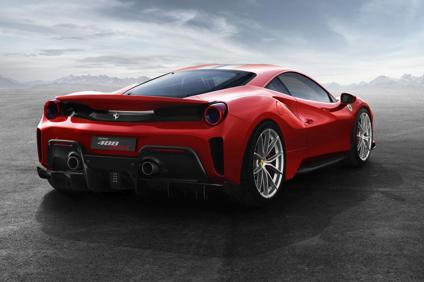 Ferrari 488 Pista (15)