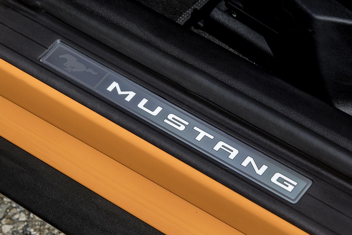 Mustang_Orange_Fury_036