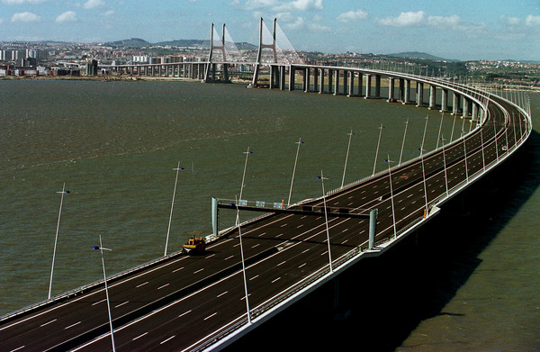 Ponte Vasco da Gama _ Luis Vasconcelos