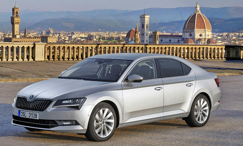 SKODA_Superb_07