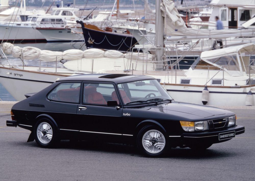 Saab 900 – Slant-4