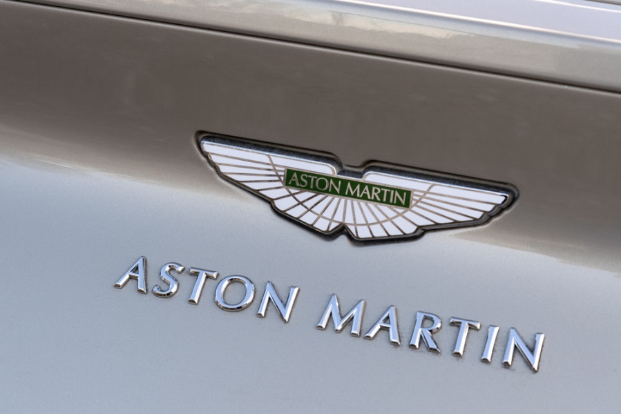 18 Aston_Martin_Volante_V8_DB11_ALG_9238-960×600
