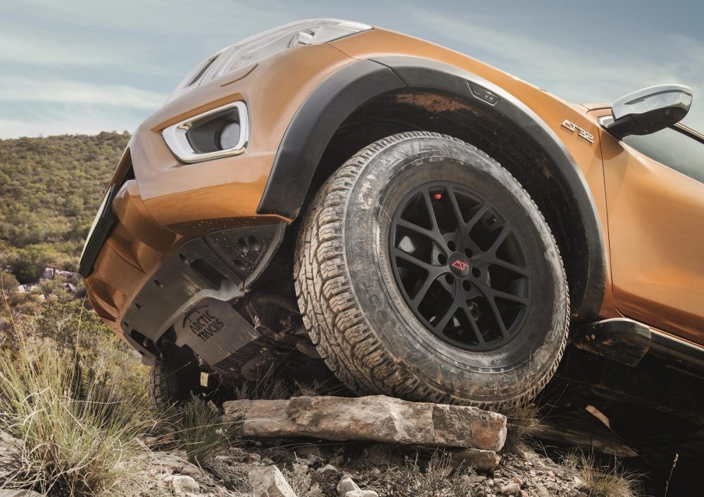 18TDIEULHD_NAVARA-SV_LEAFLET_002