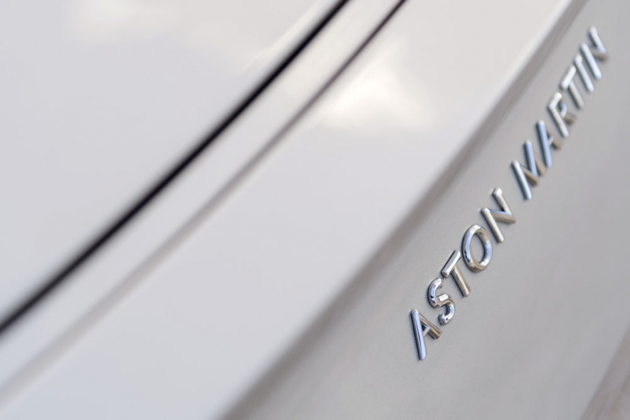 19 Aston_Martin_Volante_V8_DB11_ALG_9247-960×600