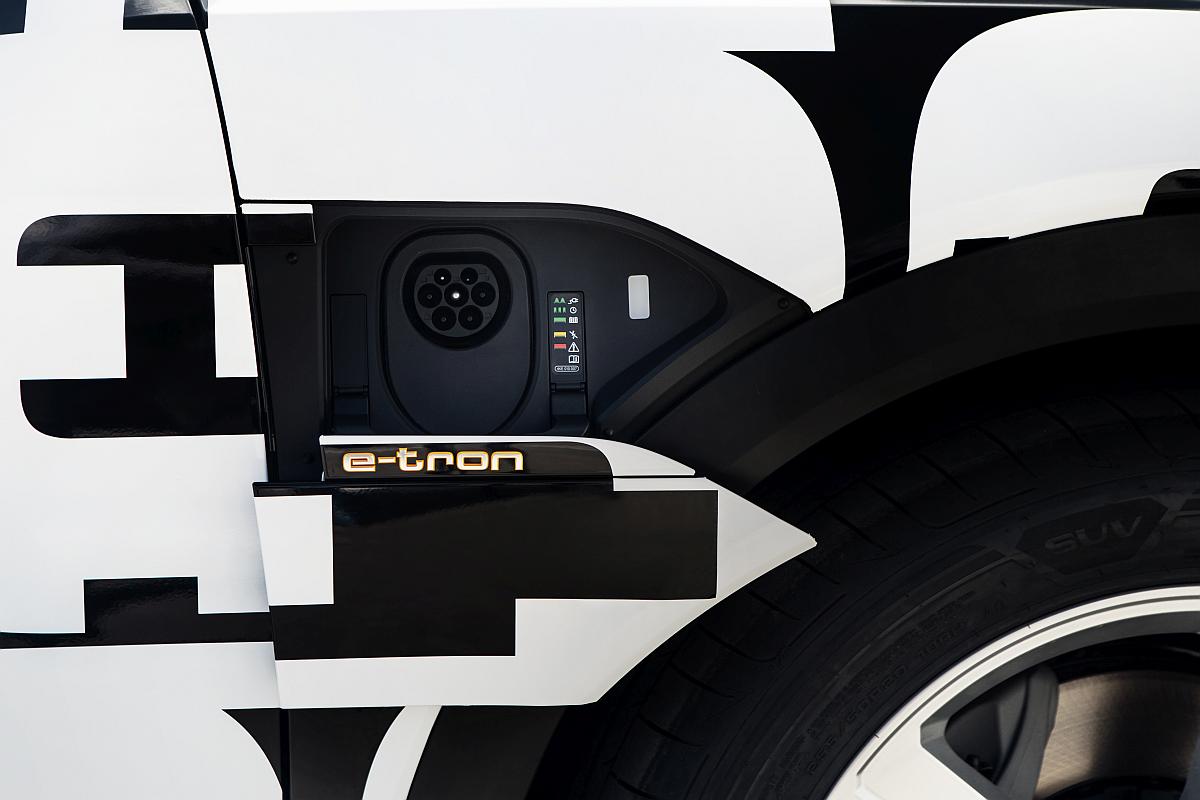 Audi e-tron prototype: Charging