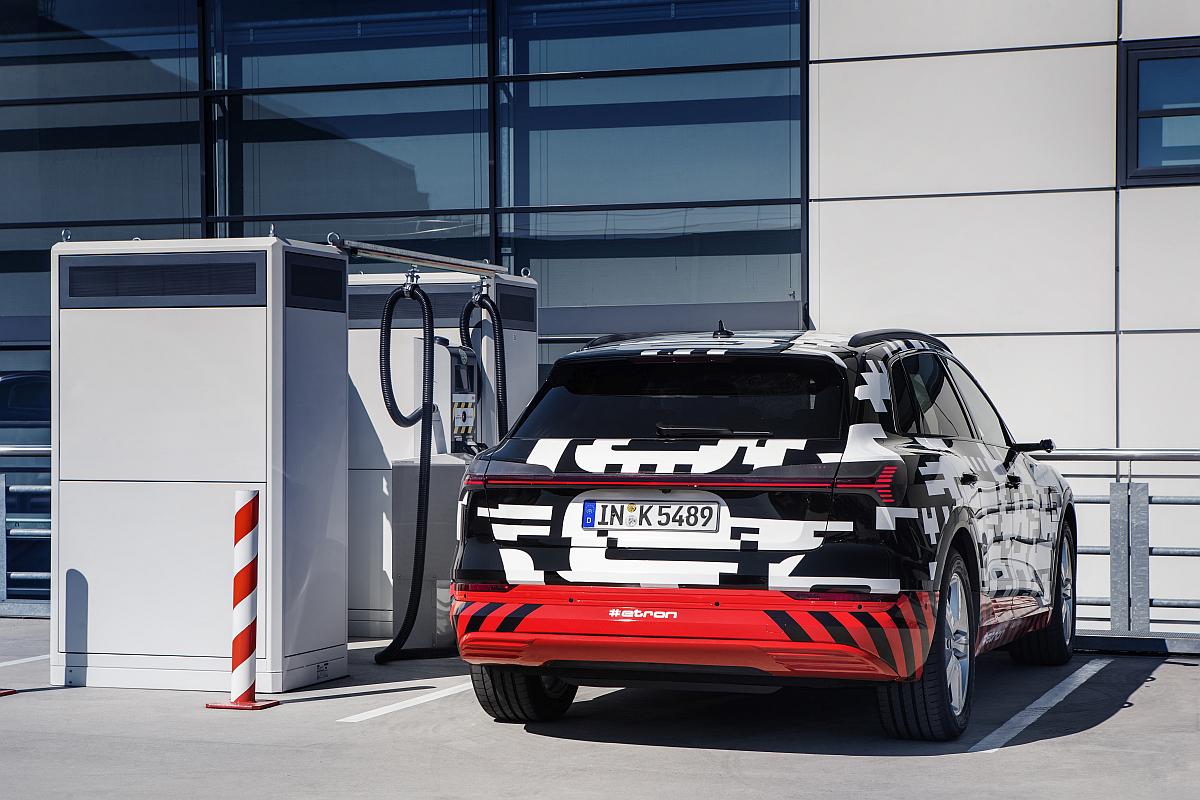 Audi e-tron prototype: Charging