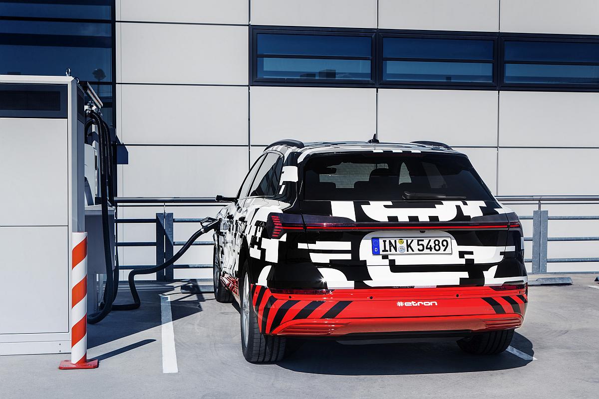 Audi e-tron prototype: Charging