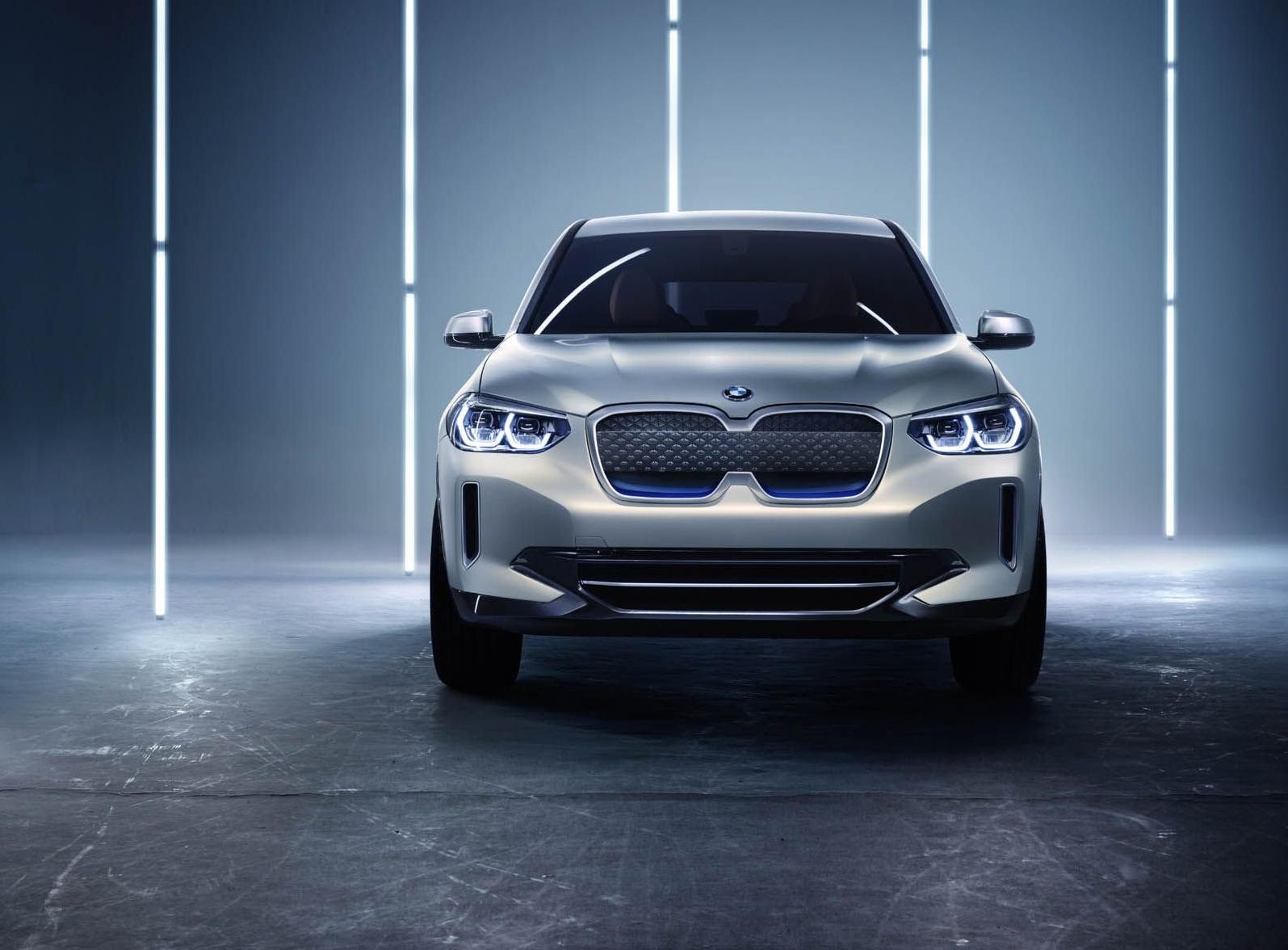 BMW iX3 Concept 2018 (3)