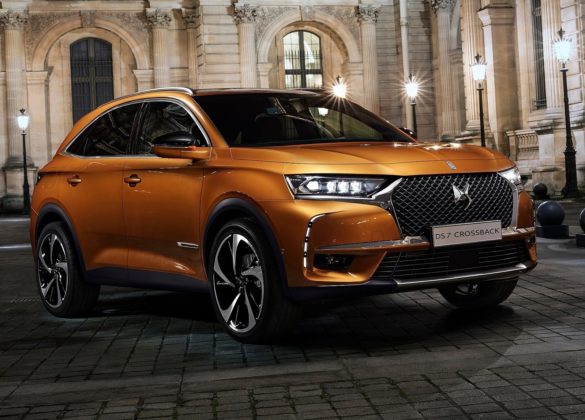 DS-7_Crossback-2018-1600-02-585×420