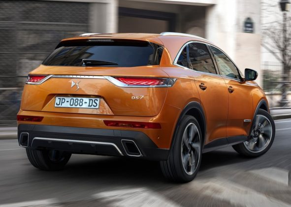DS-7_Crossback-2018-1600-08-591×420