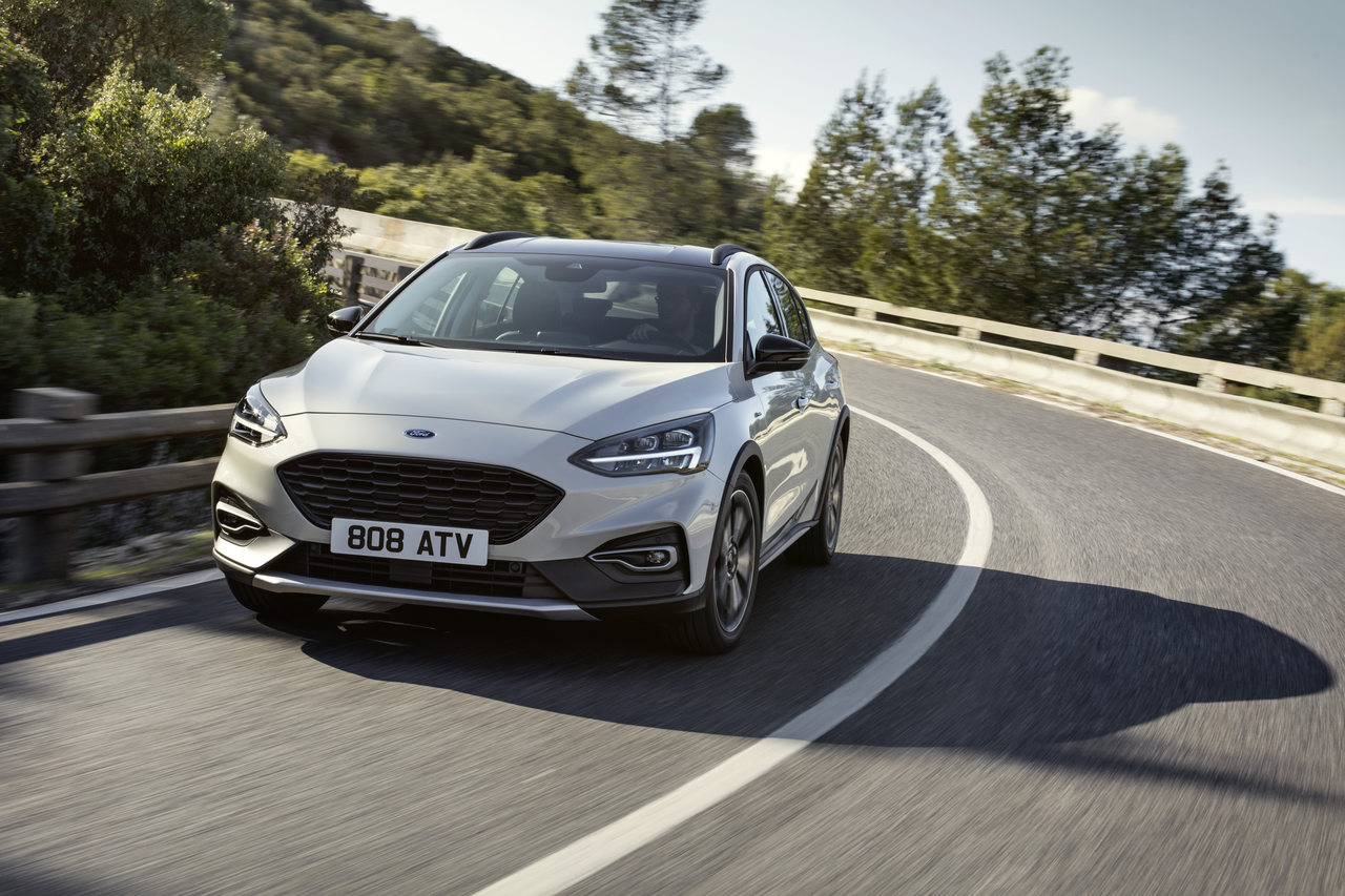 FORD_2018_FOCUS_ACTIVE__22_Easy-Resize.com