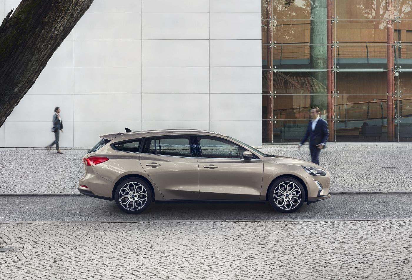 FORD 2018 FOCUS TITANIUM