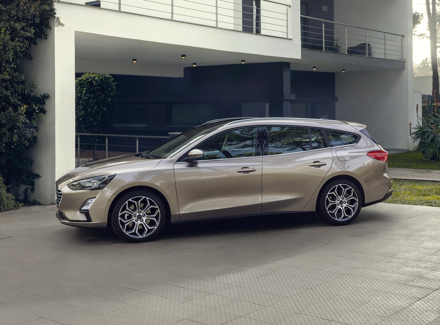 FORD 2018 FOCUS TITANIUM