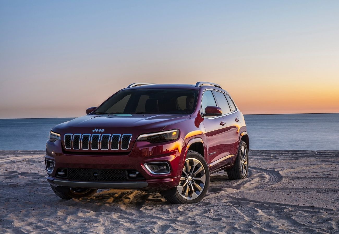 Jeep-Cherokee-2019-1600-02