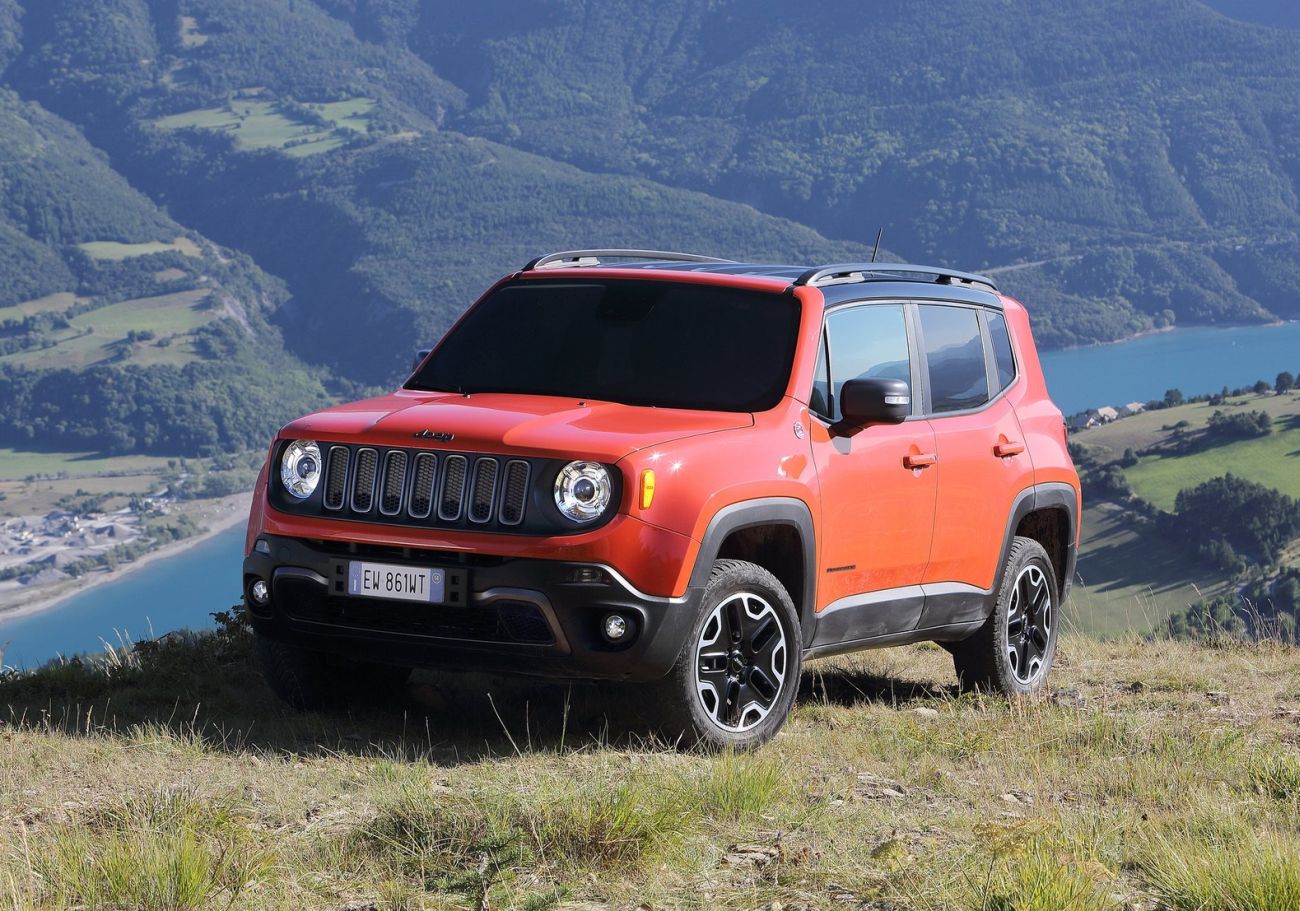 Jeep-Renegade-2015-1600-02