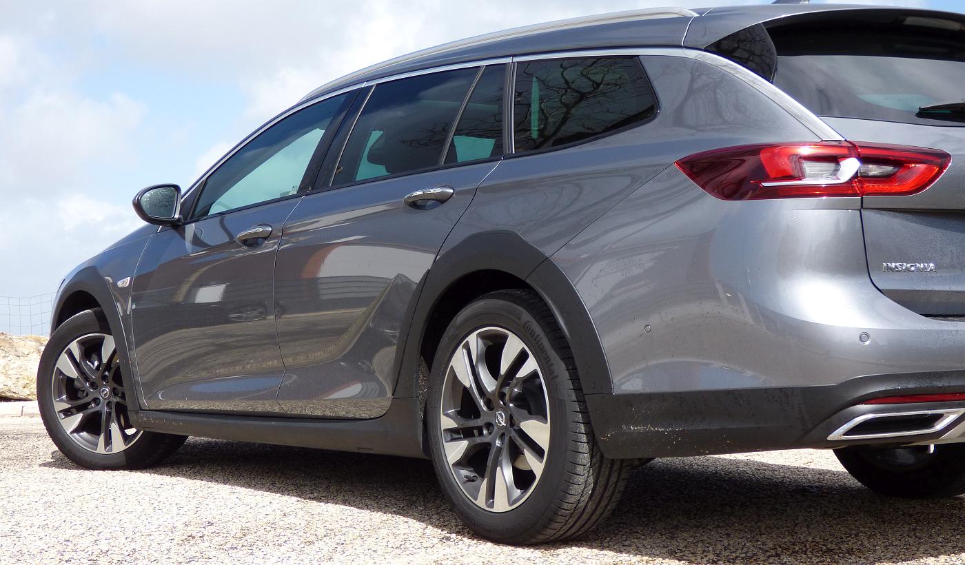 Opel Insignia CT PJ (18)