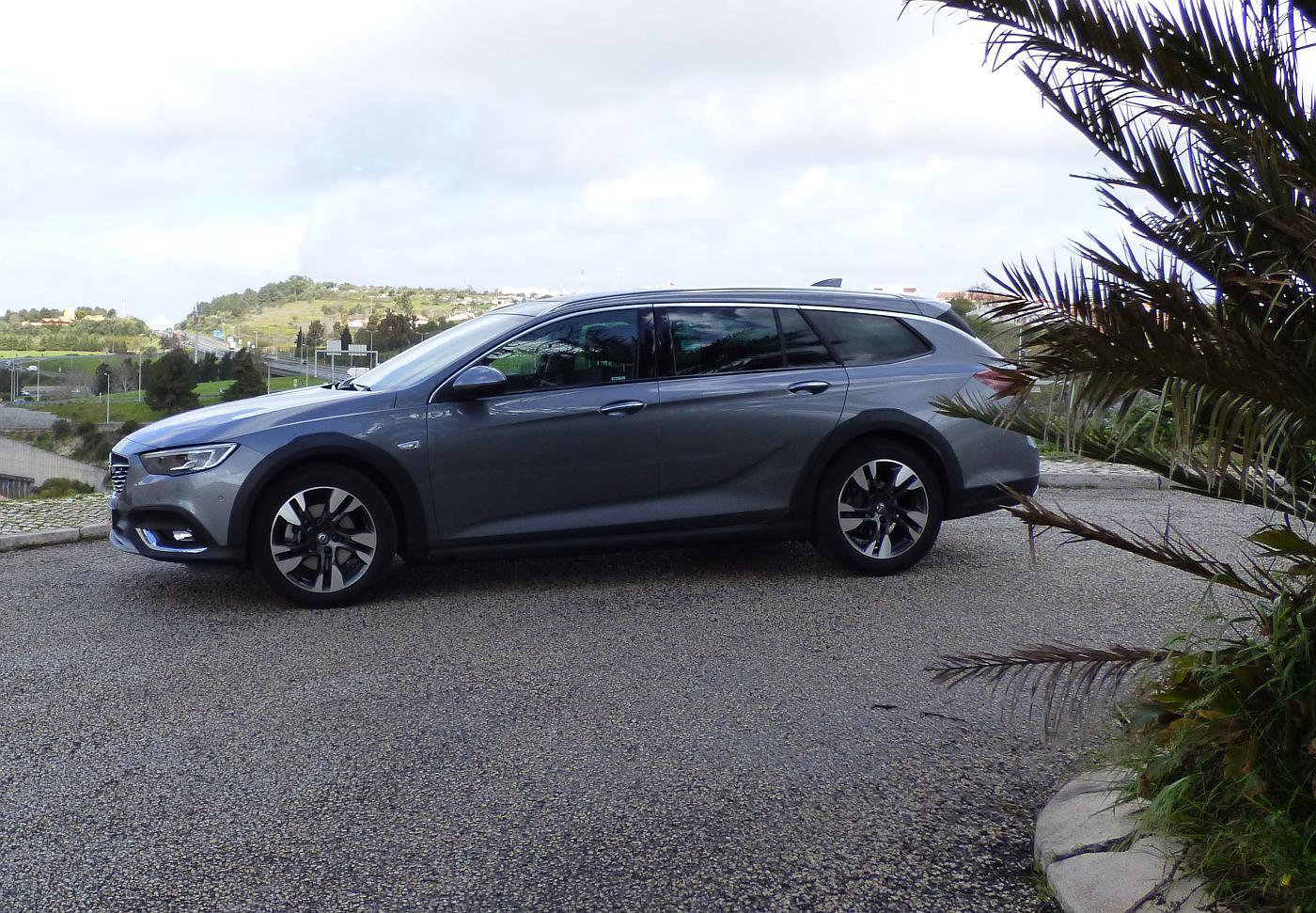 Opel Insignia CT PJ (4)