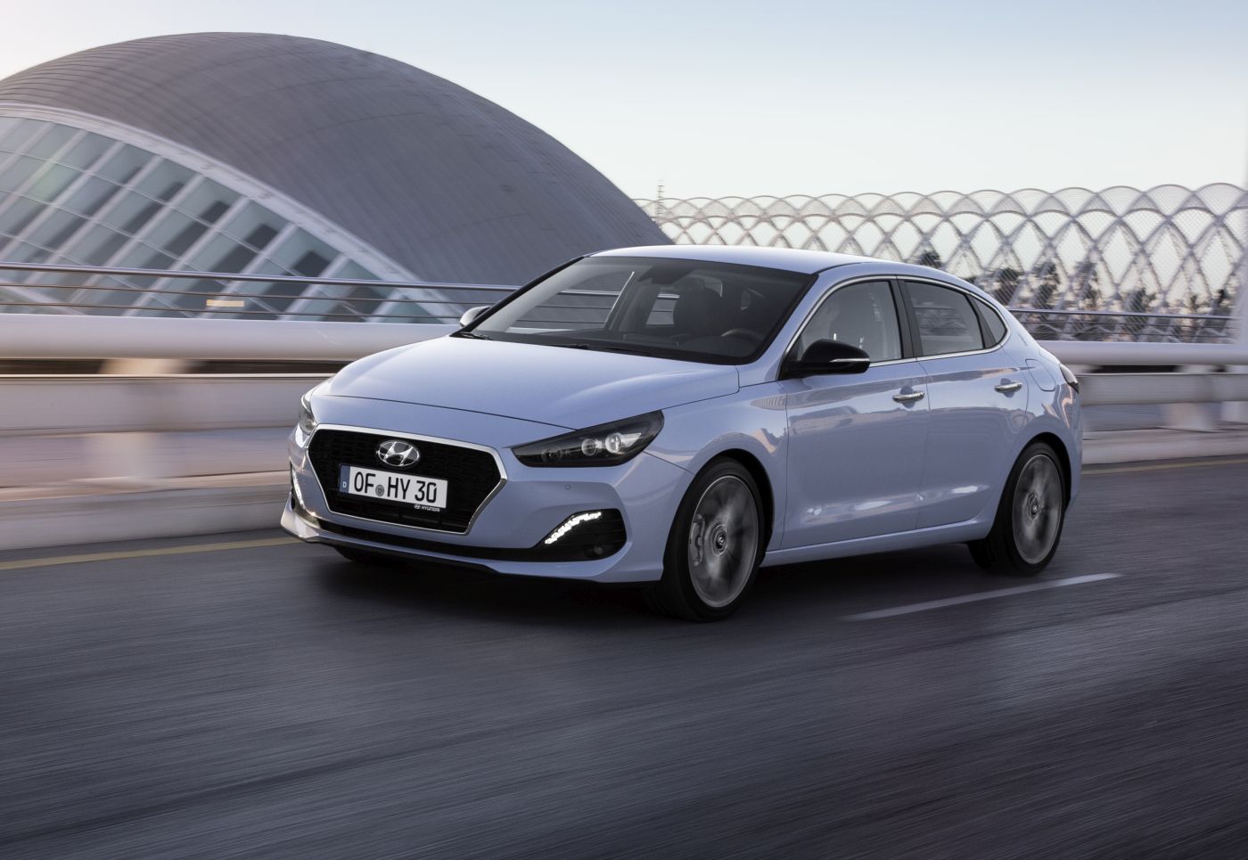 hyundai-all-new-i30-fastback-2018-exterior-16-hires
