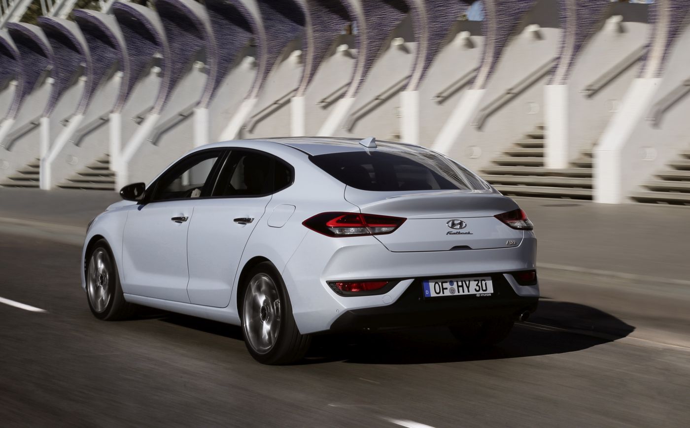 hyundai-all-new-i30-fastback-2018-exterior-20-hires