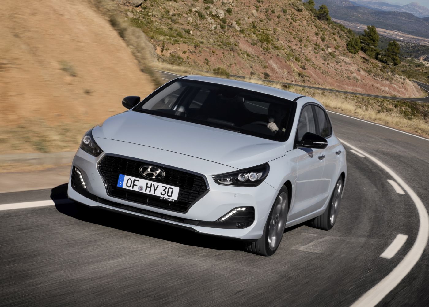 hyundai-all-new-i30-fastback-2018-exterior-31-hires