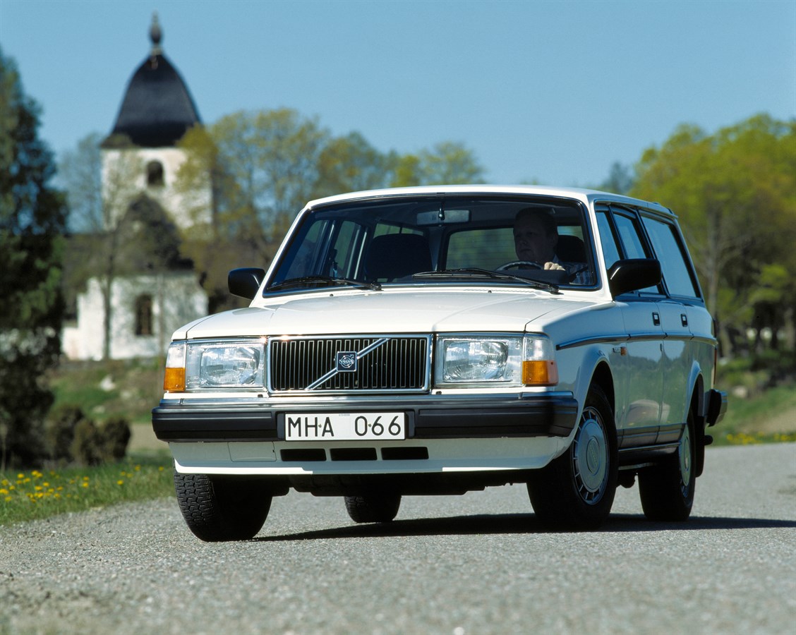 volvo 240 1