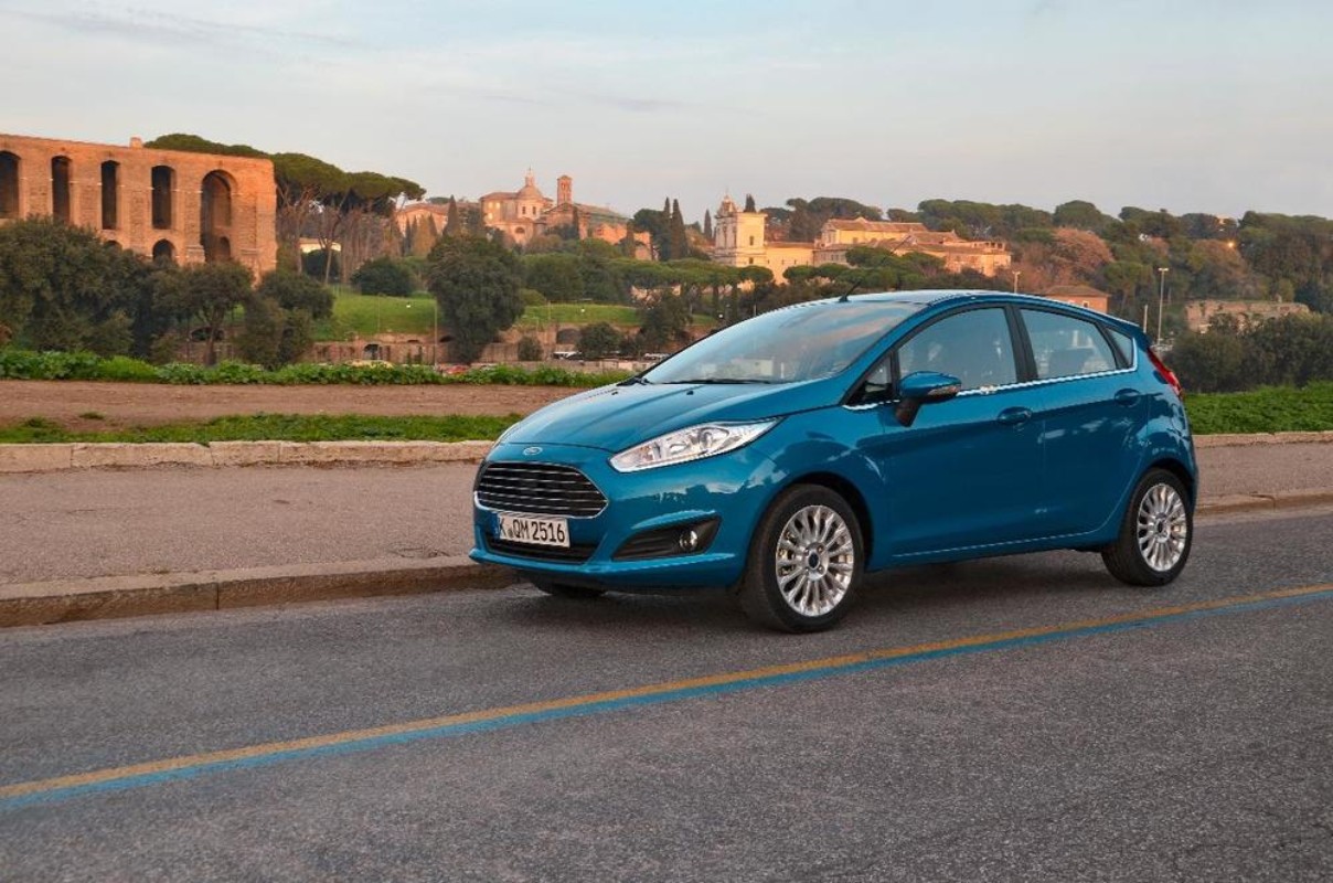 17-4-¦-Ford-Fiesta-