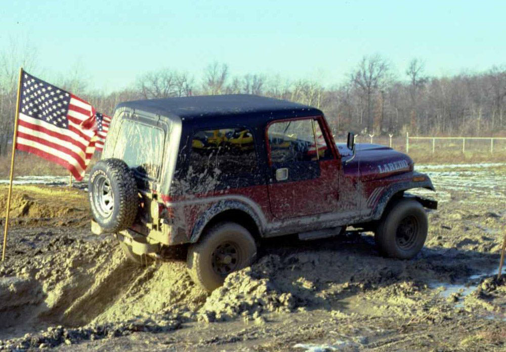 2018-Jeep-History-1980s-Pillar-CJ-7-Laredo -3.jpg.image.1000