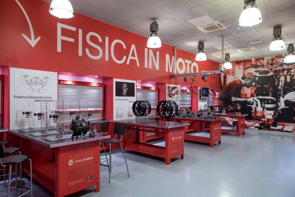 31174681_10155682141407893_28072142469857280_o