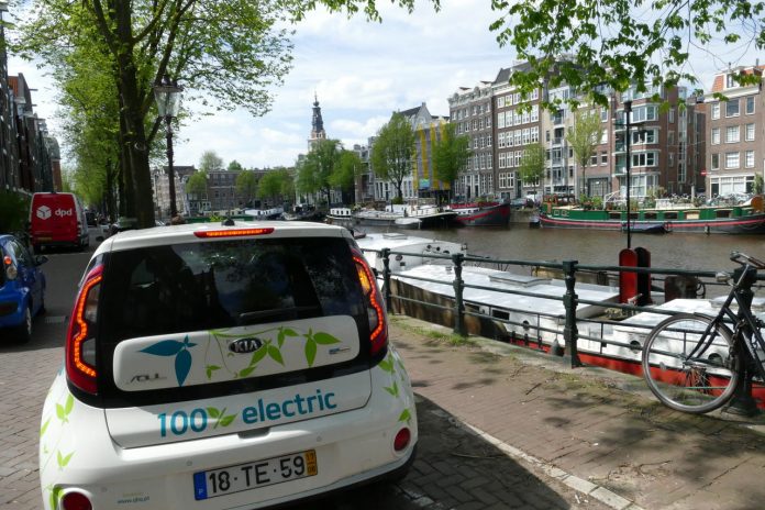 L1120621_Easy-Resize.com